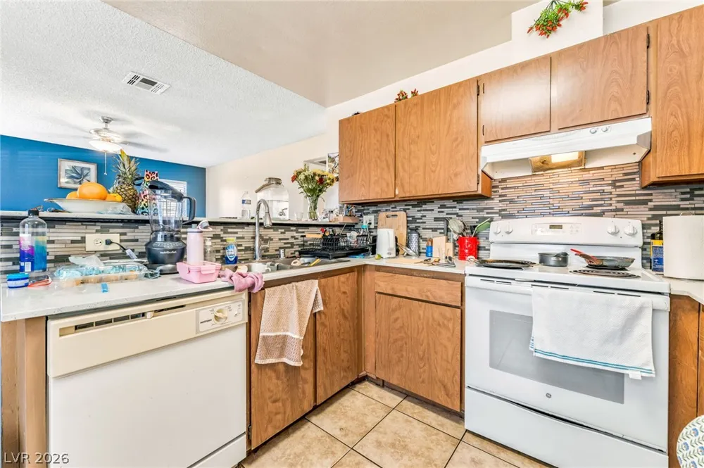 4708 Krissylouise Way Las Vegas, NV 89121