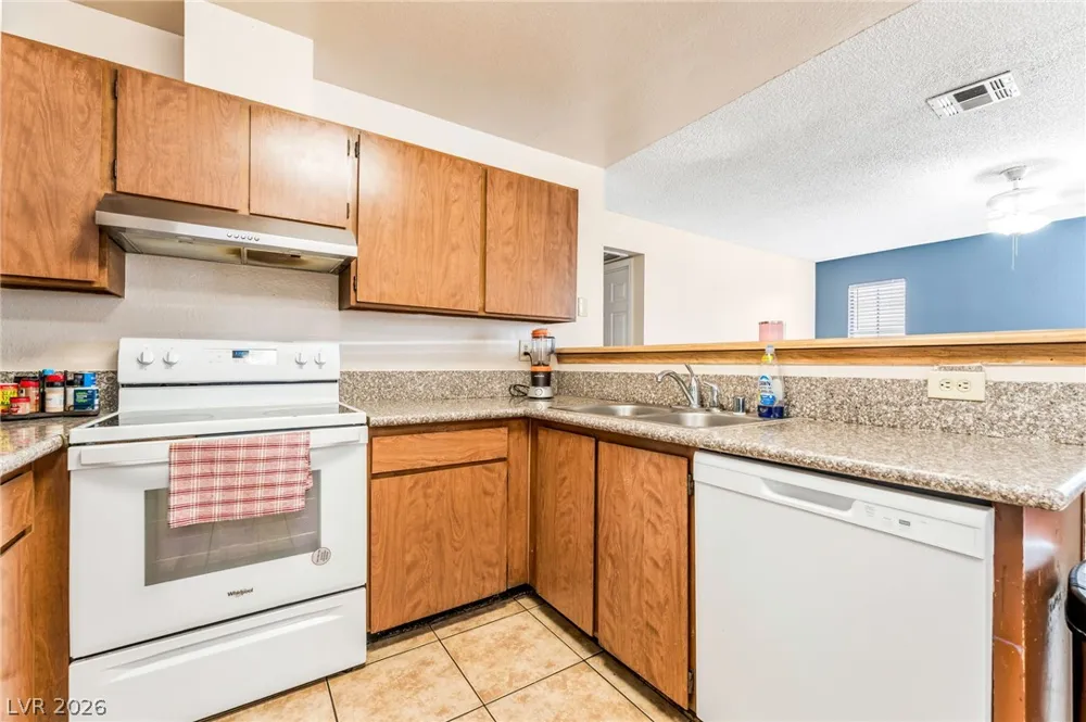 4708 Krissylouise Way Las Vegas, NV 89121