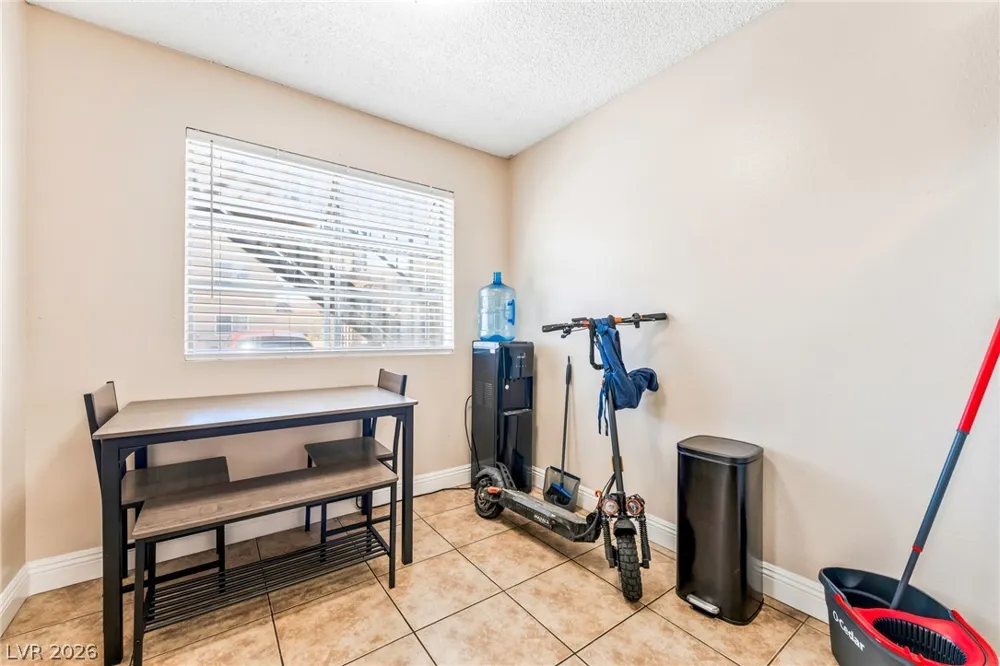 4708 Krissylouise Way Las Vegas, NV 89121