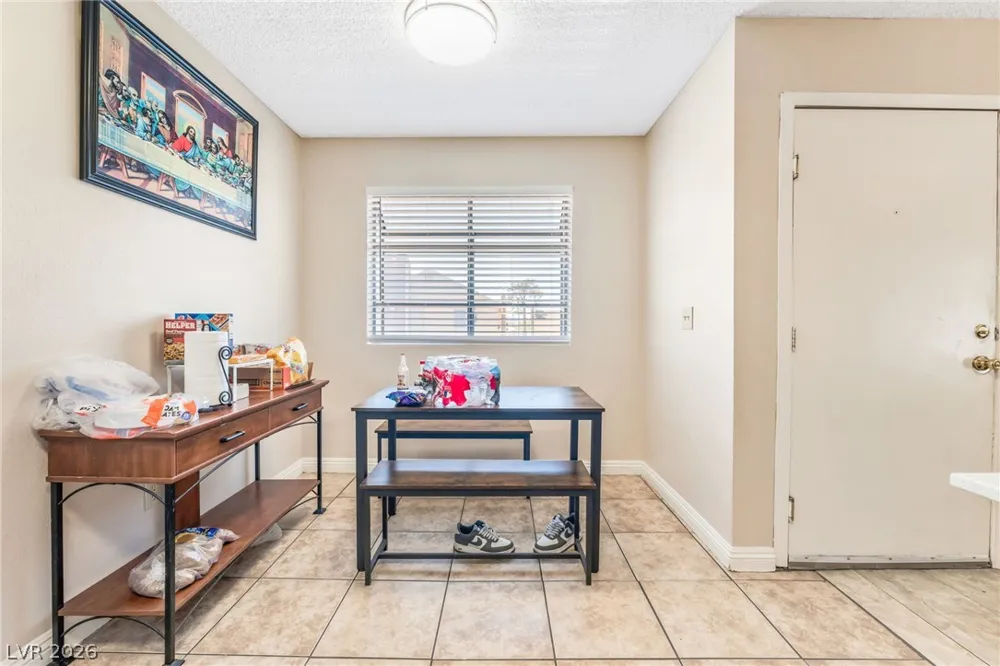 4708 Krissylouise Way Las Vegas, NV 89121