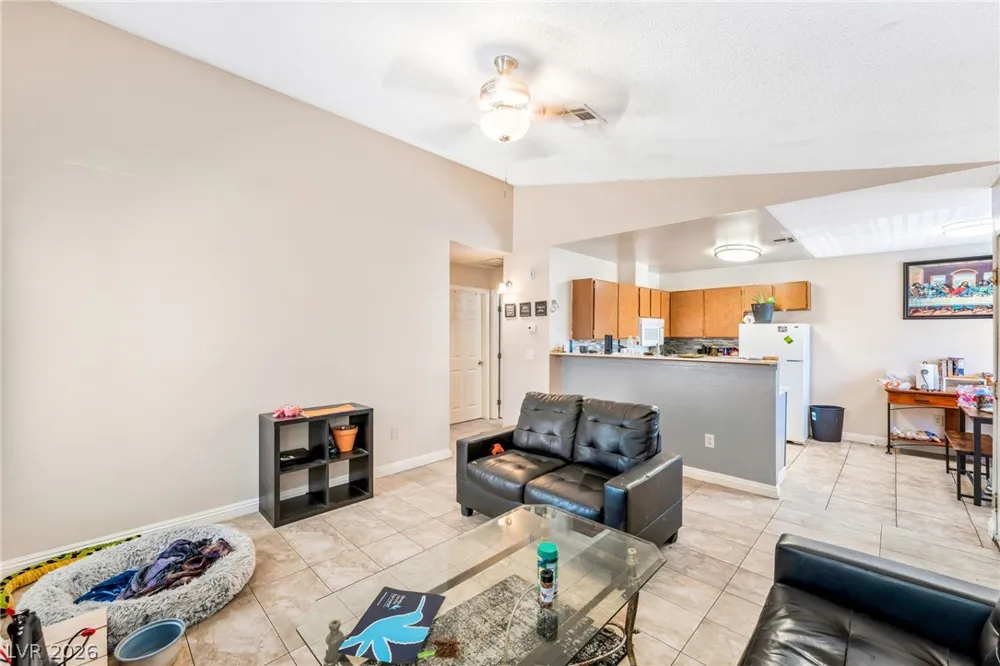 4708 Krissylouise Way Las Vegas, NV 89121