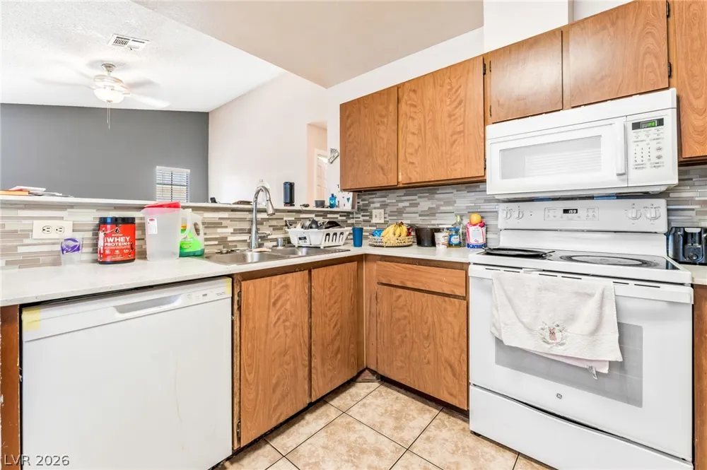 4708 Krissylouise Way Las Vegas, NV 89121