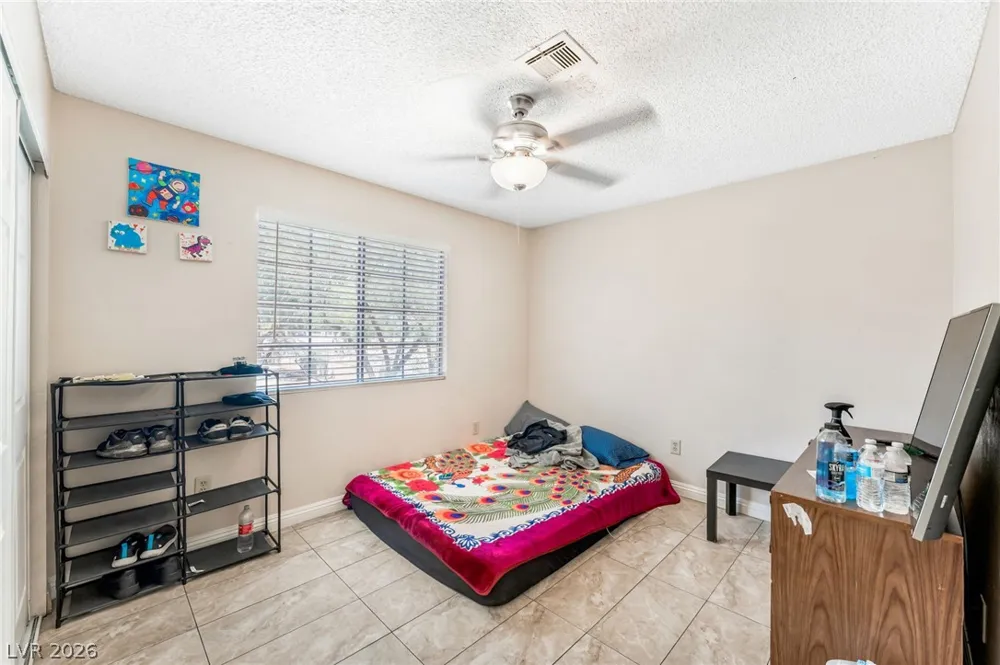 4708 Krissylouise Way Las Vegas, NV 89121
