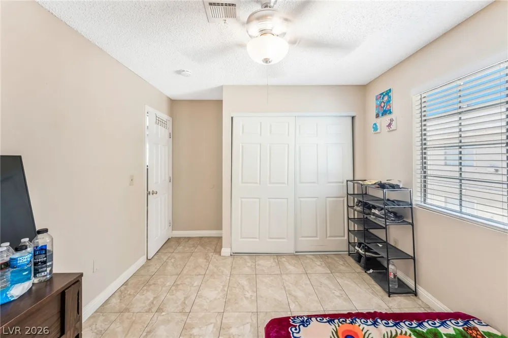 4708 Krissylouise Way Las Vegas, NV 89121