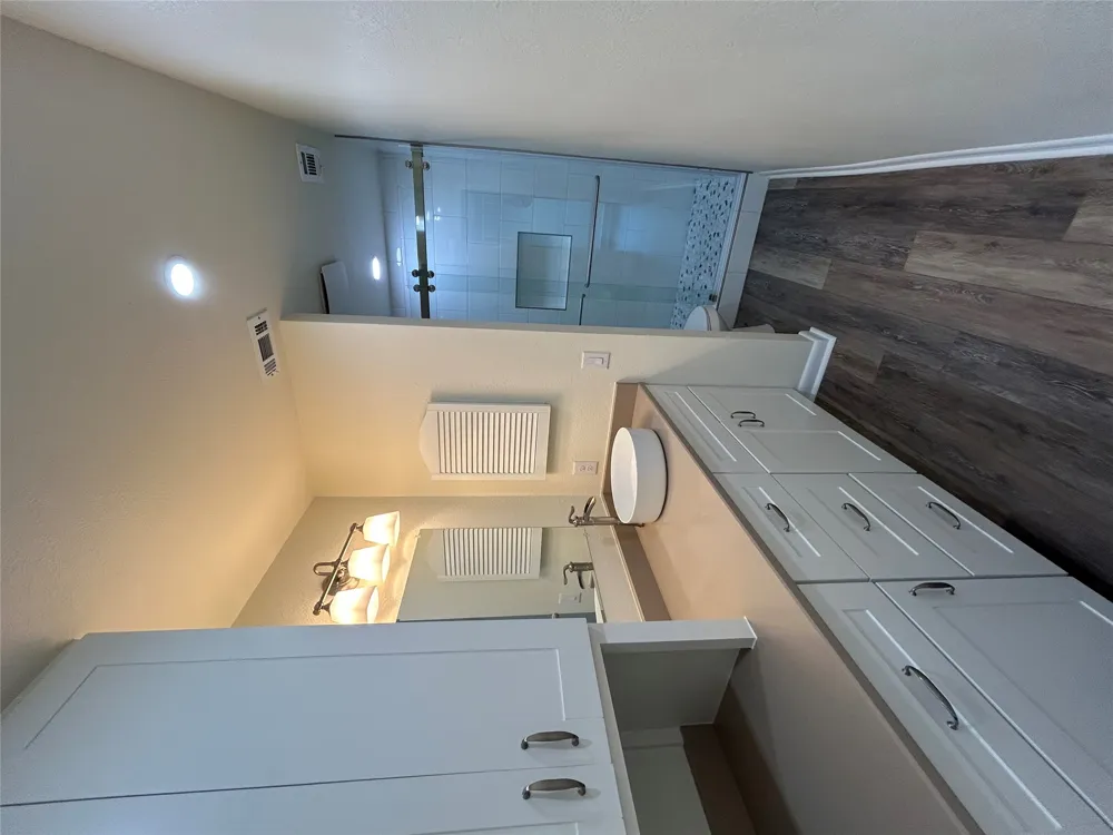 100 Bay Point Drive #8 Horseshoe Bay, TX 78657