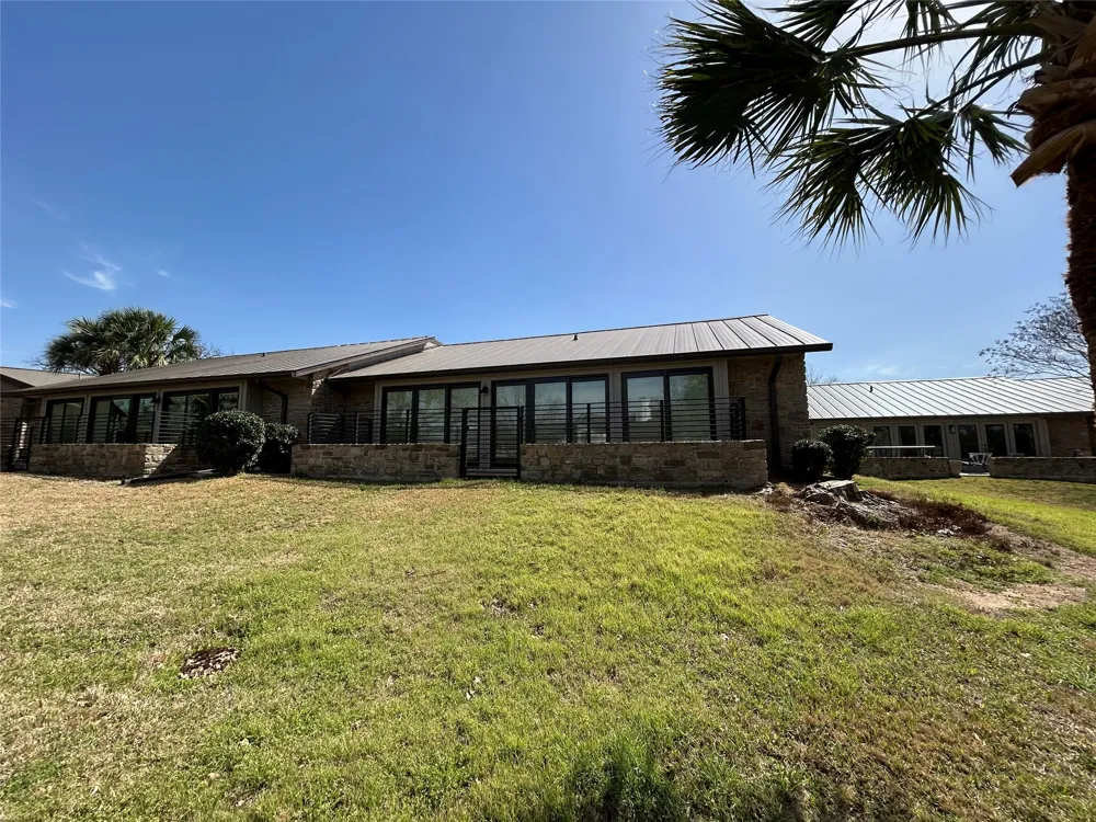 100 Bay Point Drive #8 Horseshoe Bay, TX 78657