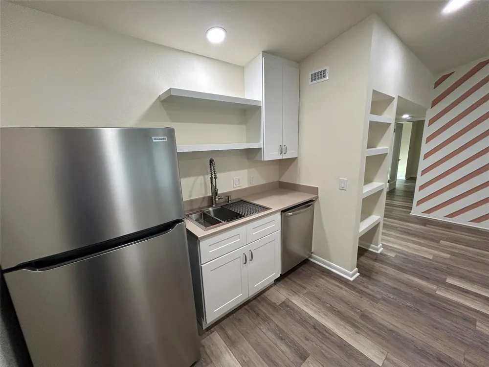 100 Bay Point Drive #8 Horseshoe Bay, TX 78657