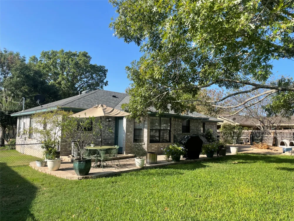 1113 Hackberry Drive Marble Falls, TX 78654
