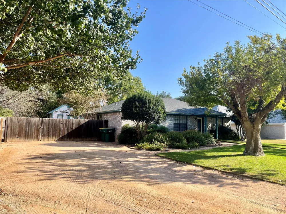 1113 Hackberry Drive Marble Falls, TX 78654