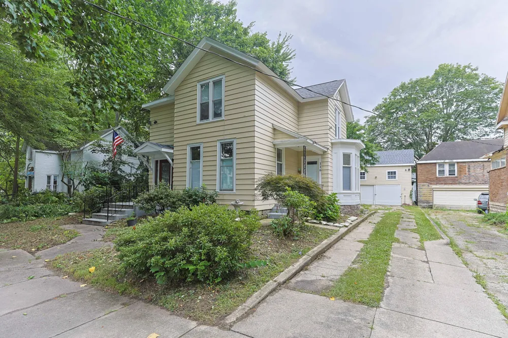 116 S 4th Street Niles, MI 49120