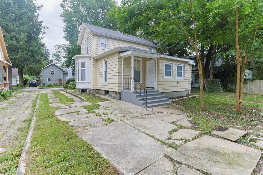 116 S 4th Street Niles, MI 49120