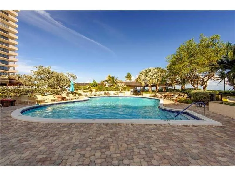 4900 Ocean Blvd #1509 Lauderdale By The Sea, FL 33308