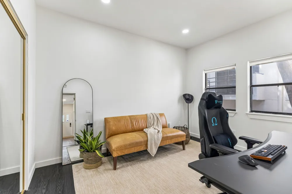 1404 Norwalk Lane #204 Austin, TX 78703