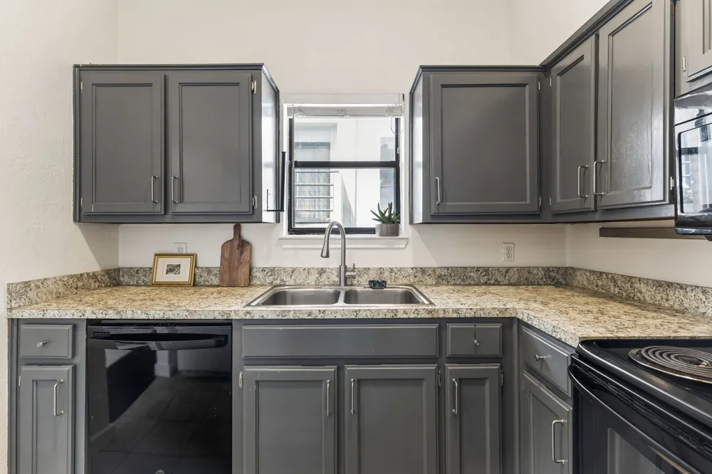 1404 Norwalk Lane #204 Austin, TX 78703