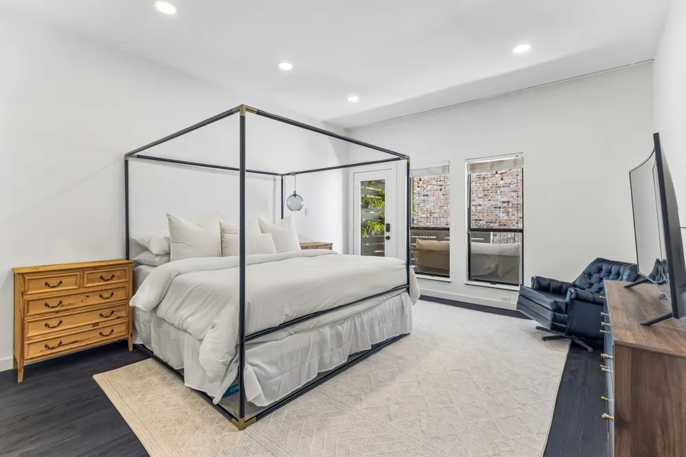 1404 Norwalk Lane #204 Austin, TX 78703