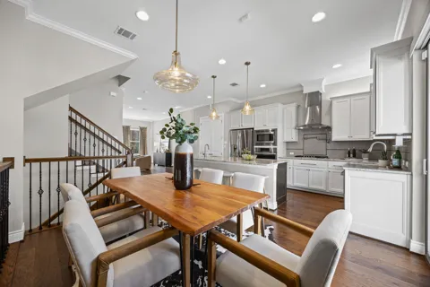 1112 Highknoll Lane #B