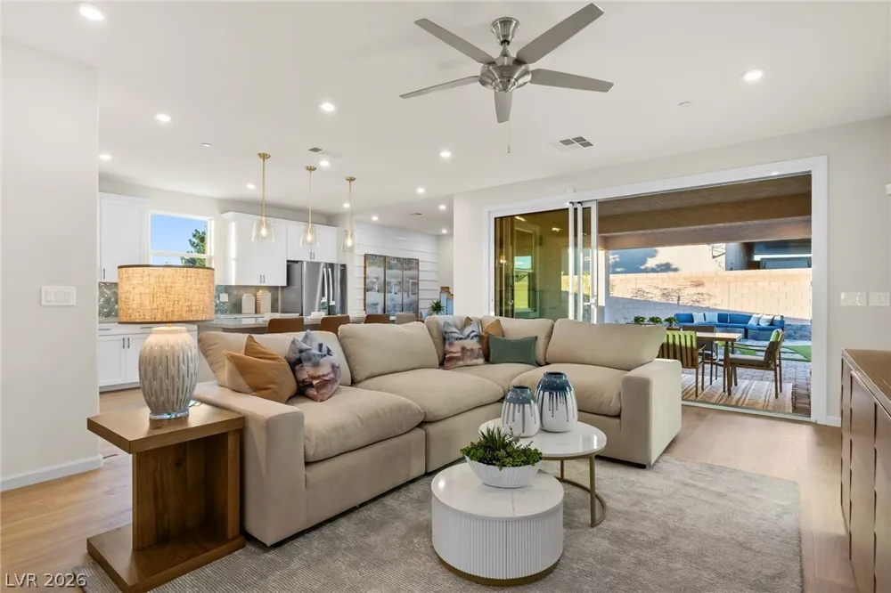 3896 Blooming Orange Avenue Las Vegas, NV 89141