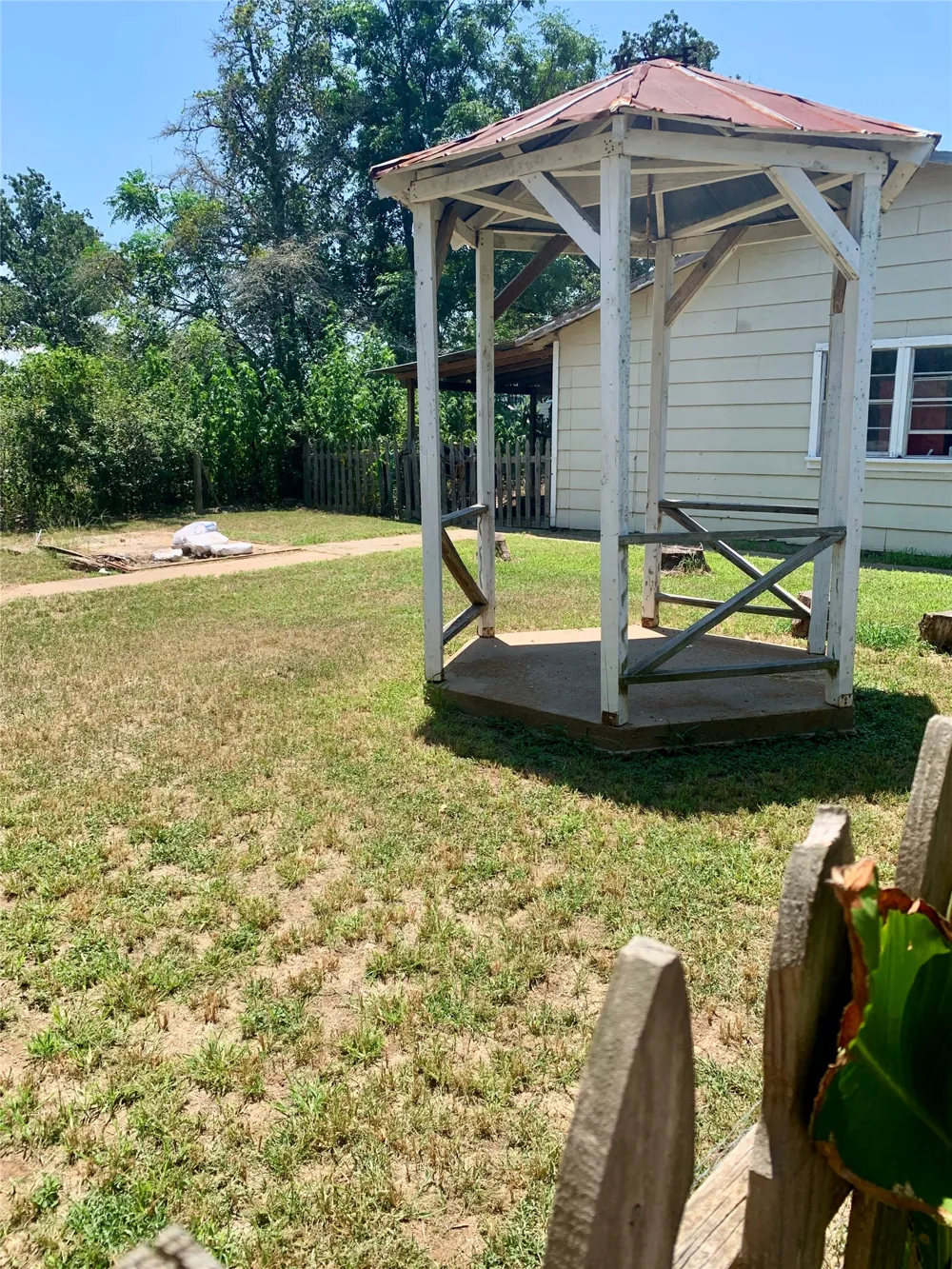 105 Tom Tom Smithville, TX 78957