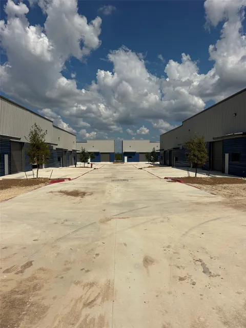 18735 SE I-35 N Frontage Drive SE