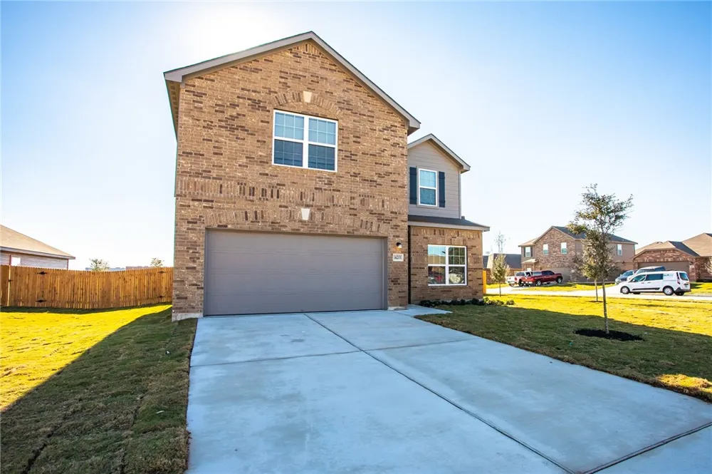 14201 Prairie Sod Lane Elgin, TX 78621