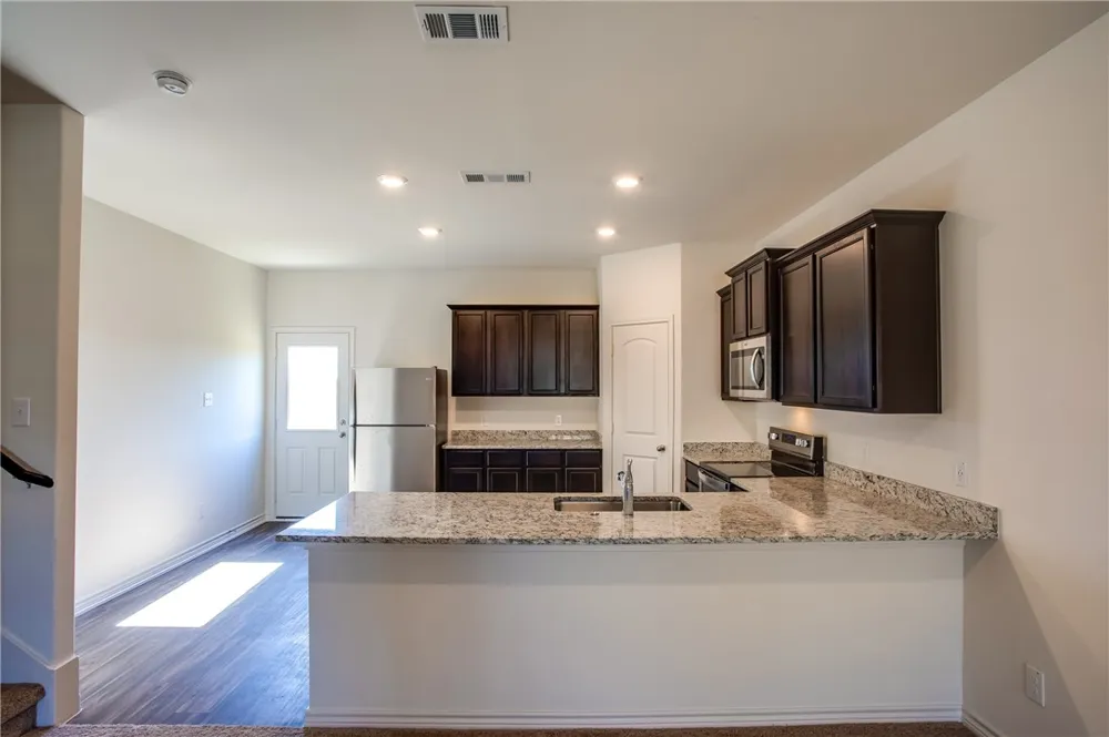 14201 Prairie Sod Lane Elgin, TX 78621