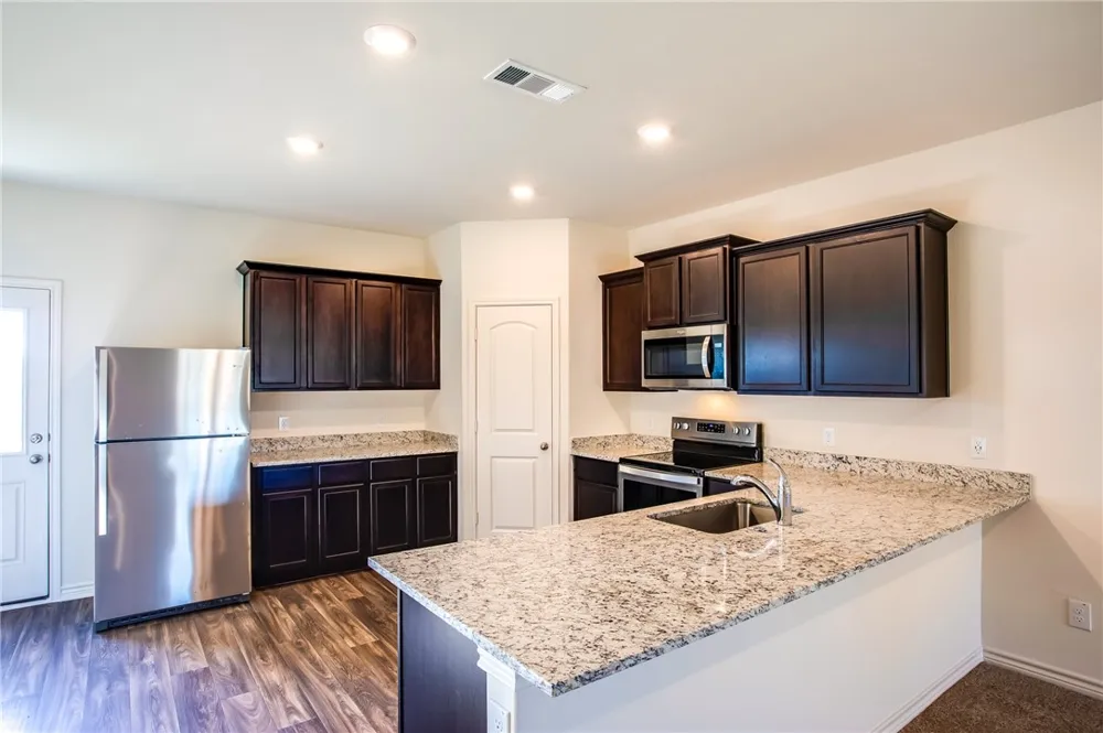 14201 Prairie Sod Lane Elgin, TX 78621