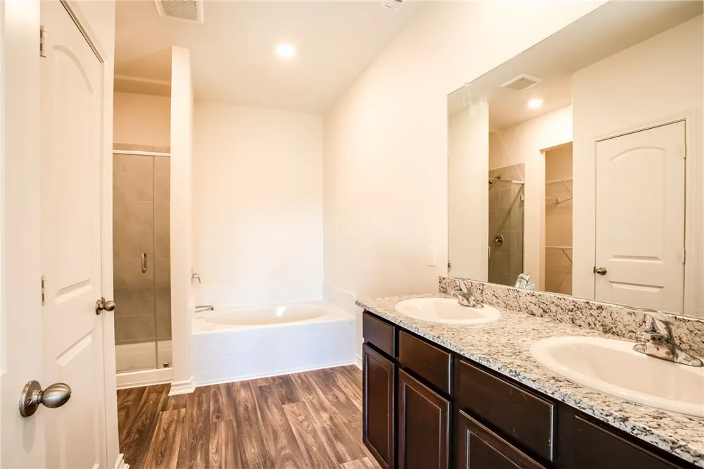 14201 Prairie Sod Lane Elgin, TX 78621