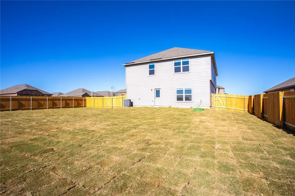 14201 Prairie Sod Lane Elgin, TX 78621
