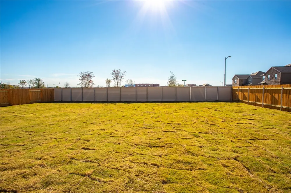 14201 Prairie Sod Lane Elgin, TX 78621
