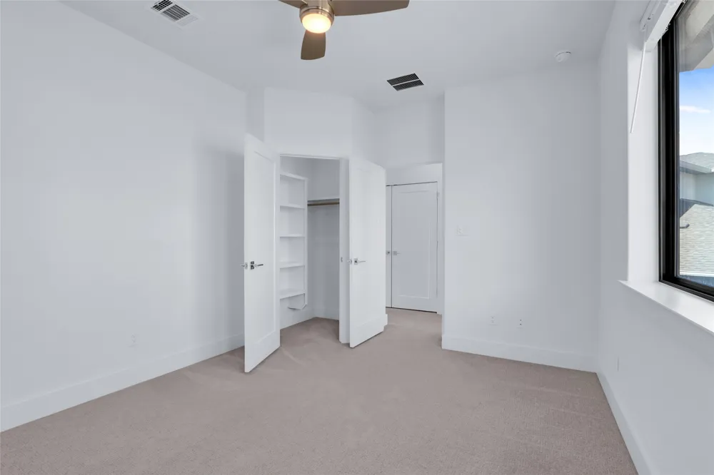 2050 Lohmans Spur Road #501 Lakeway, TX 78734