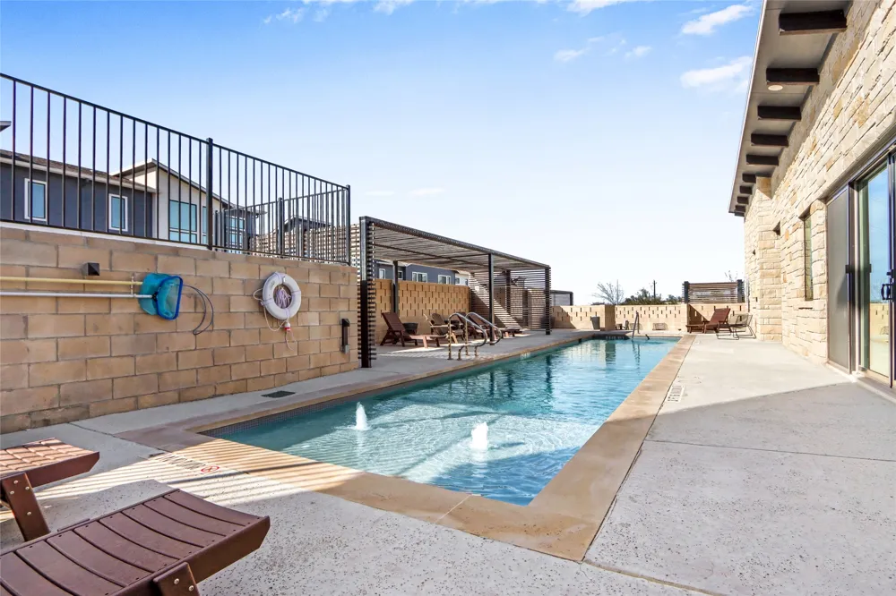 2050 Lohmans Spur Road #501 Lakeway, TX 78734
