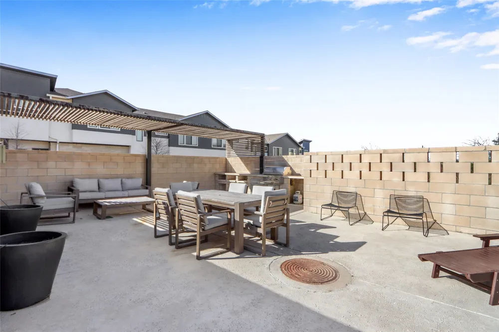 2050 Lohmans Spur Road #501 Lakeway, TX 78734