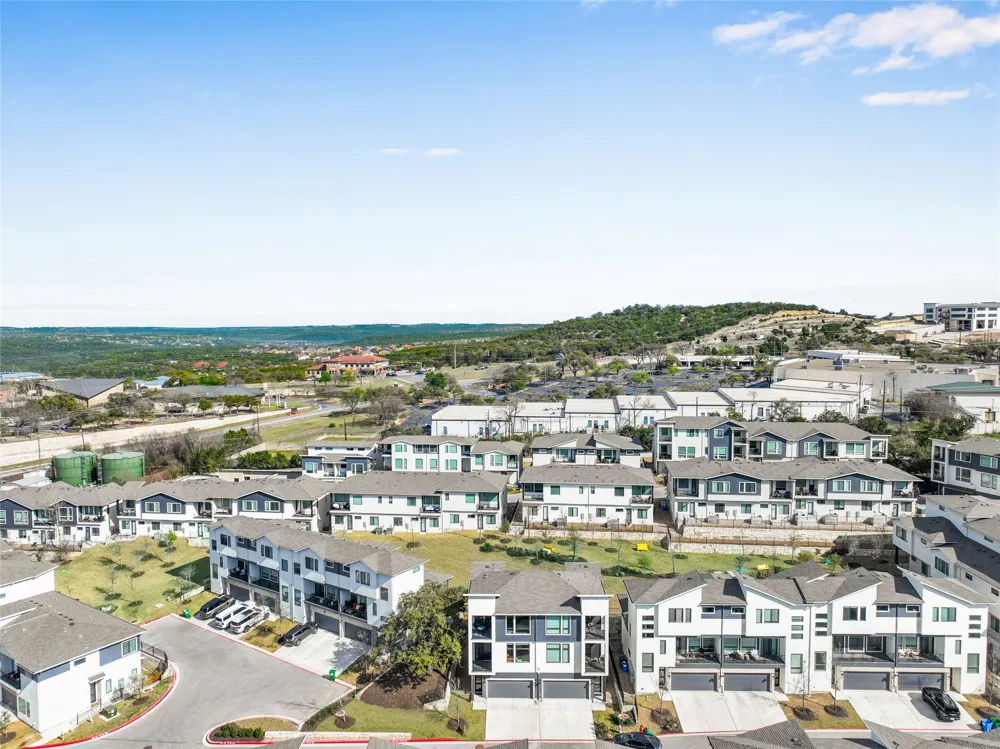 2050 Lohmans Spur Road #501 Lakeway, TX 78734