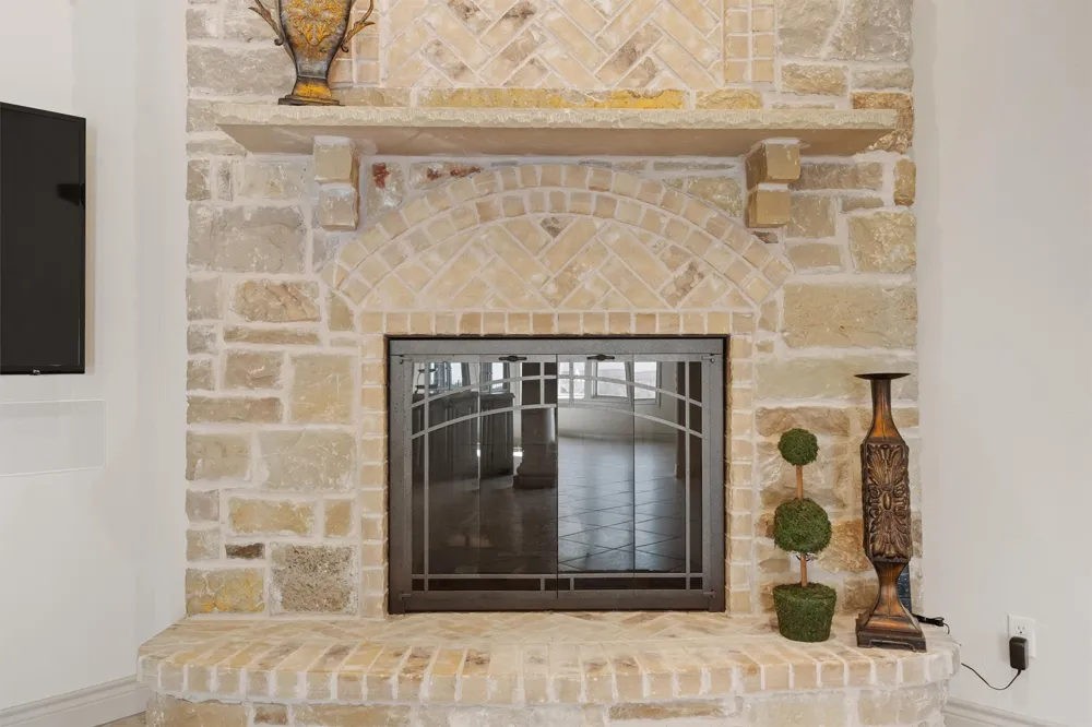 14502 Lund Carlson Road Coupland, TX 78615