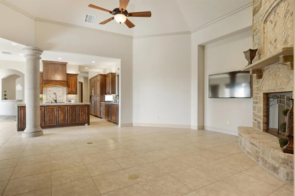 14502 Lund Carlson Road Coupland, TX 78615