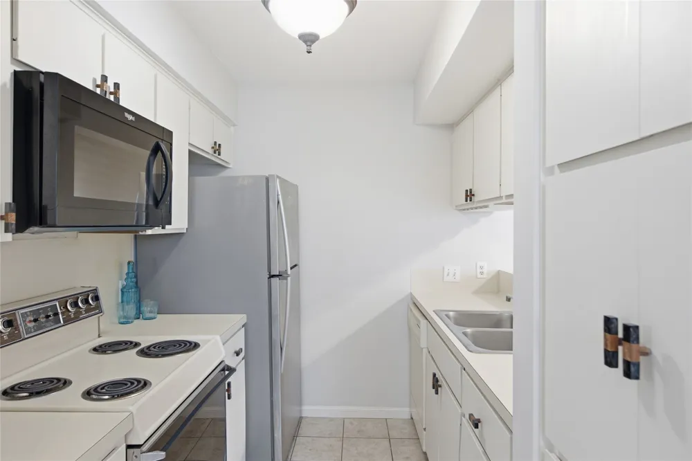 9226 Jollyville Road #222 Austin, TX 78759