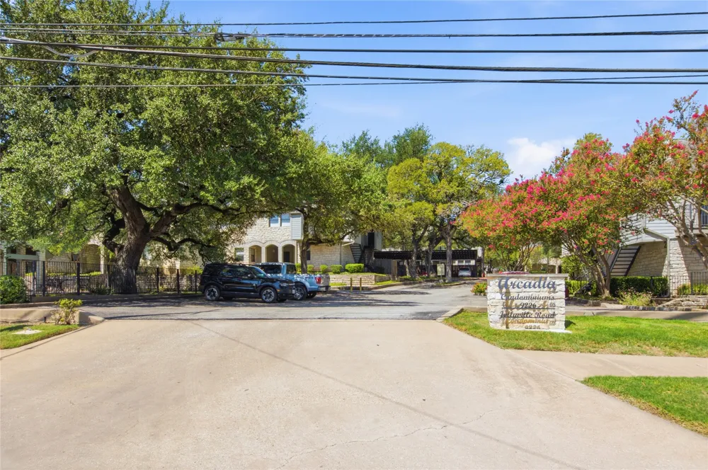9226 Jollyville Road #222 Austin, TX 78759