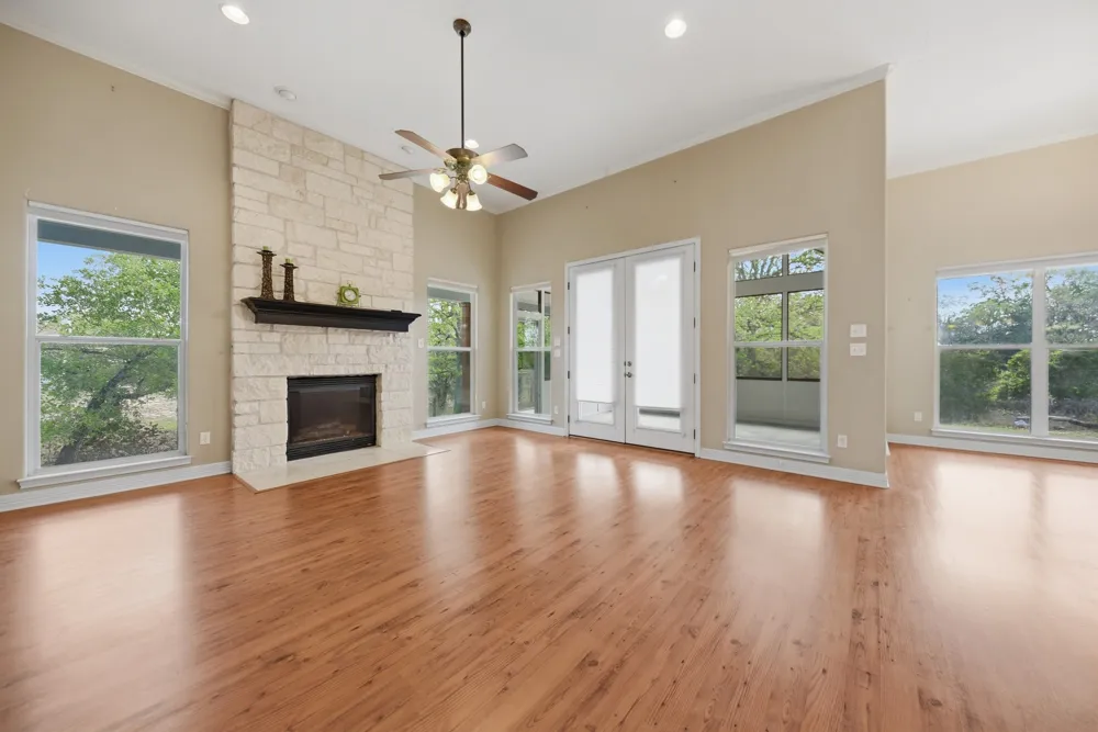 350 Owl Creek Road Giddings, TX 78942