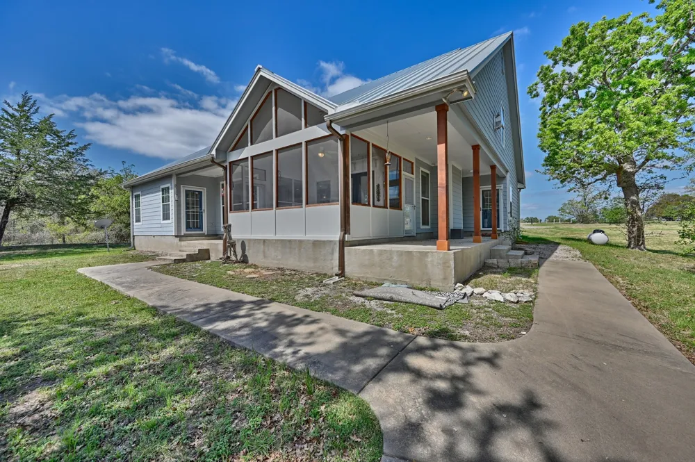 350 Owl Creek Road Giddings, TX 78942
