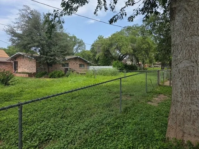 4004 Meeks Avenue San Antonio, TX 78210