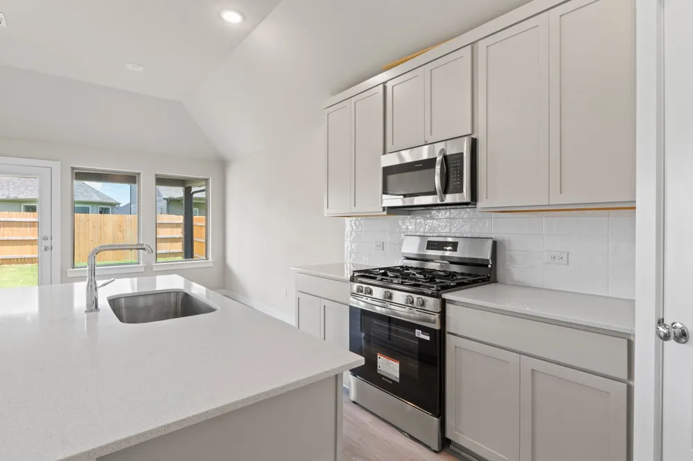 102 Melrose Street Hutto, TX 78634