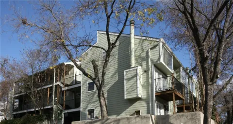 1600 West Avenue #17