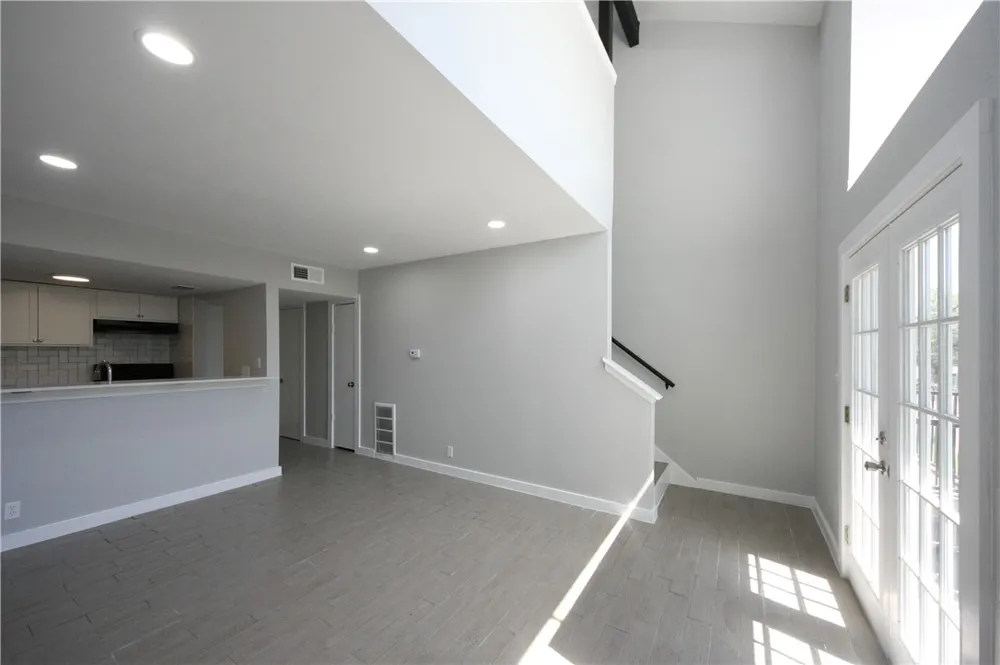 1600 West Avenue #17 Austin, TX 78701