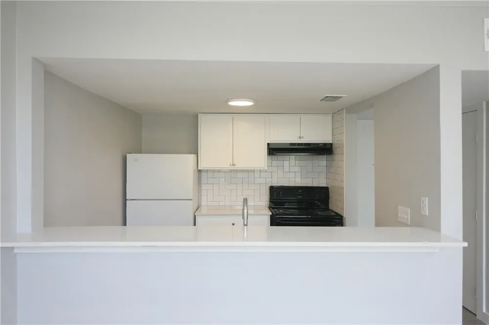 1600 West Avenue #17 Austin, TX 78701