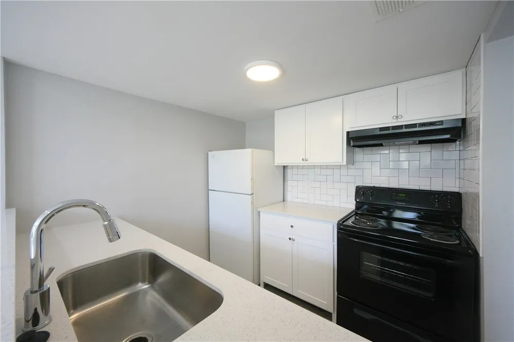 1600 West Avenue #17 Austin, TX 78701