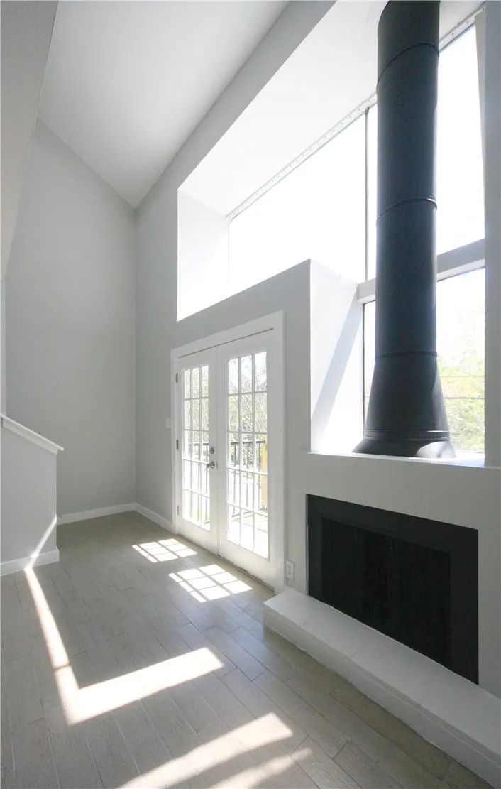 1600 West Avenue #17 Austin, TX 78701