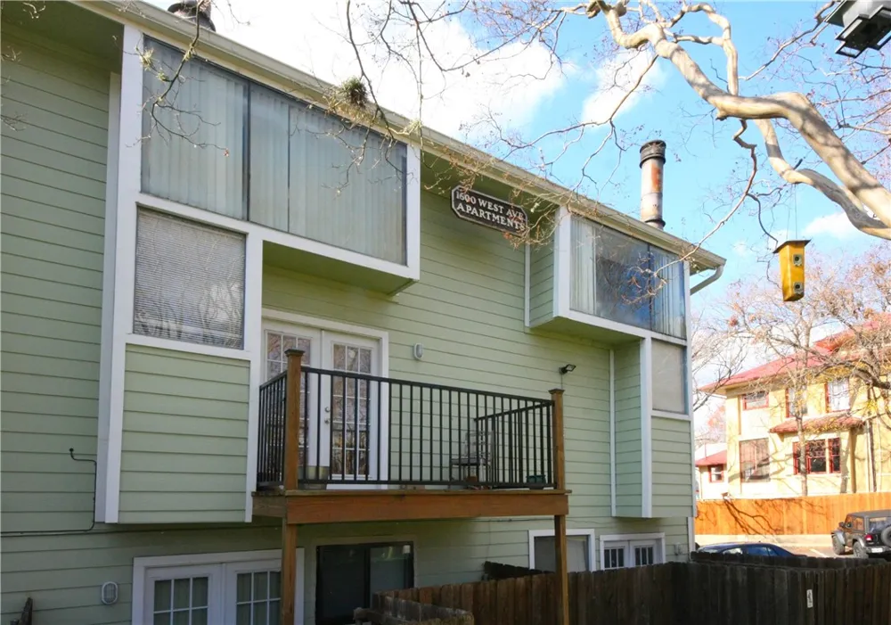 1600 West Avenue #17 Austin, TX 78701