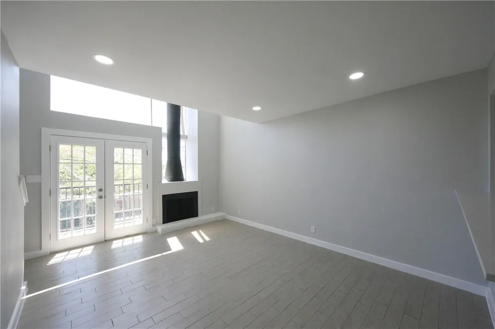 1600 West Avenue #17 Austin, TX 78701