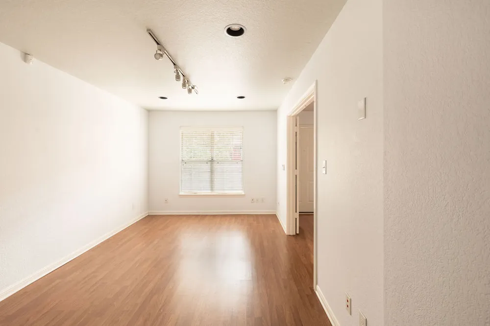 7685 Northcross Drive #628 Austin, TX 78757