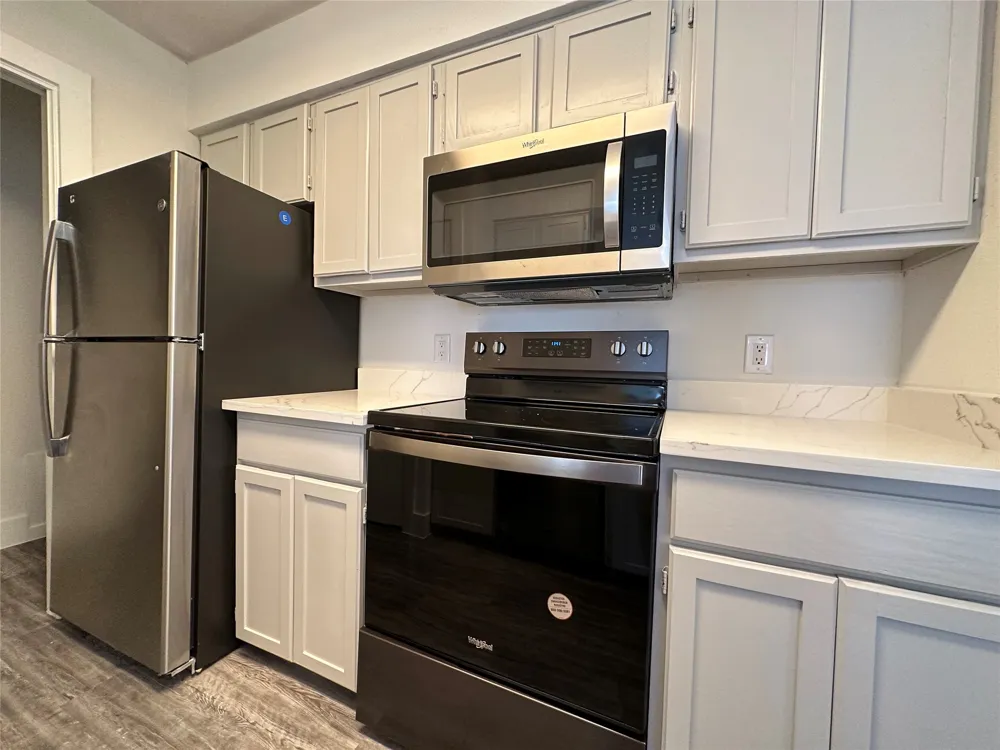 8806 Schick Road #C Austin, TX 78729